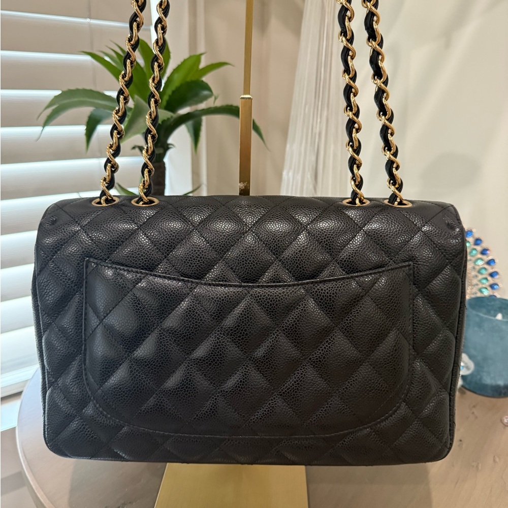 CHANEL Jumbo Black Quilted Leather Shoulder Bag with Gold Hardware - Picture 2 of 16